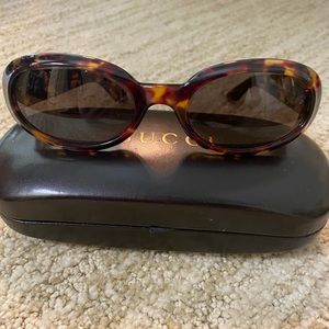 GUCCI Tortoiseshell Sunglasses